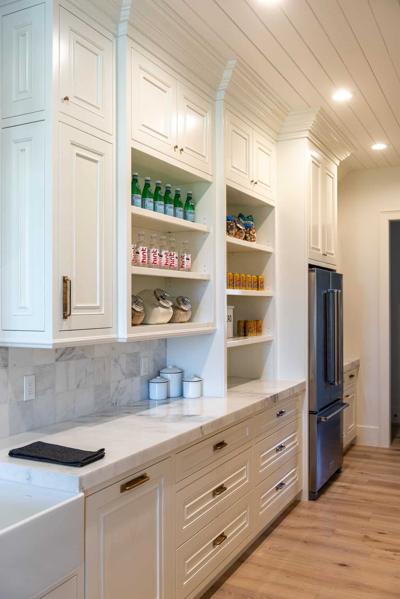 transitional-kitchen-pantry