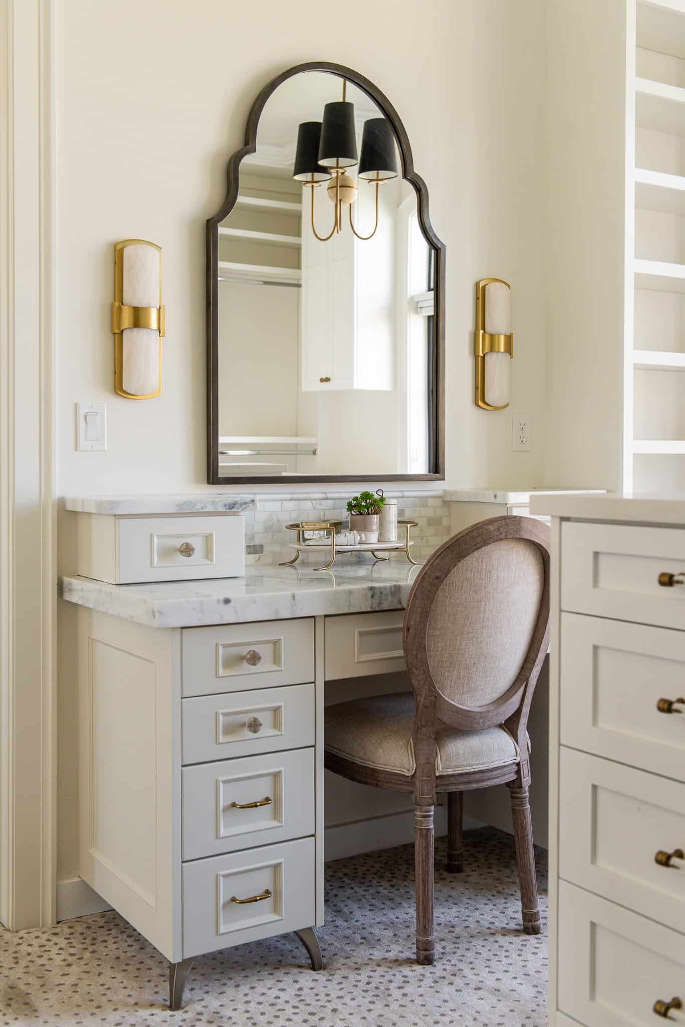 transitional-bathroom-makeup-vanity