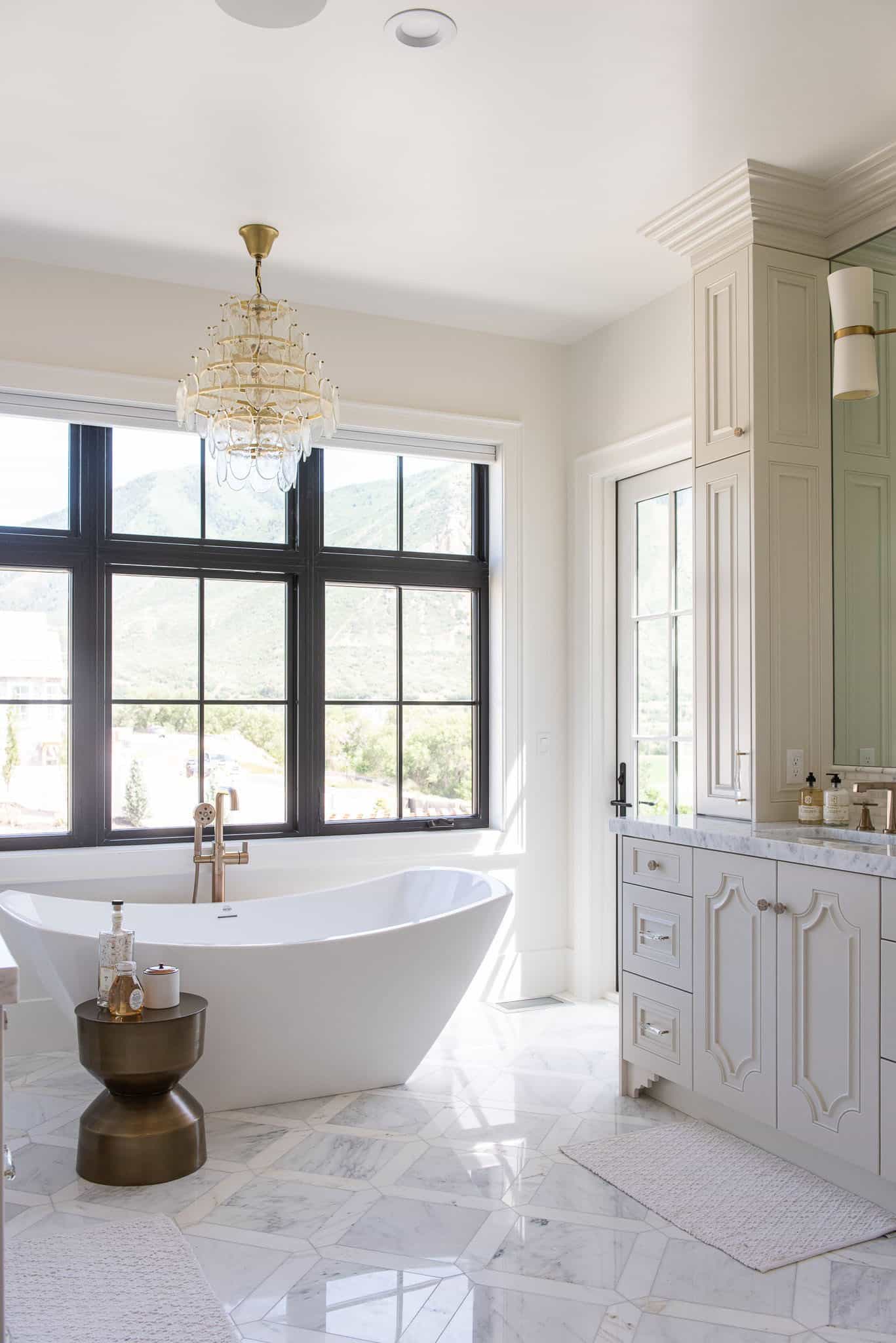 transitional-owners-bathroom