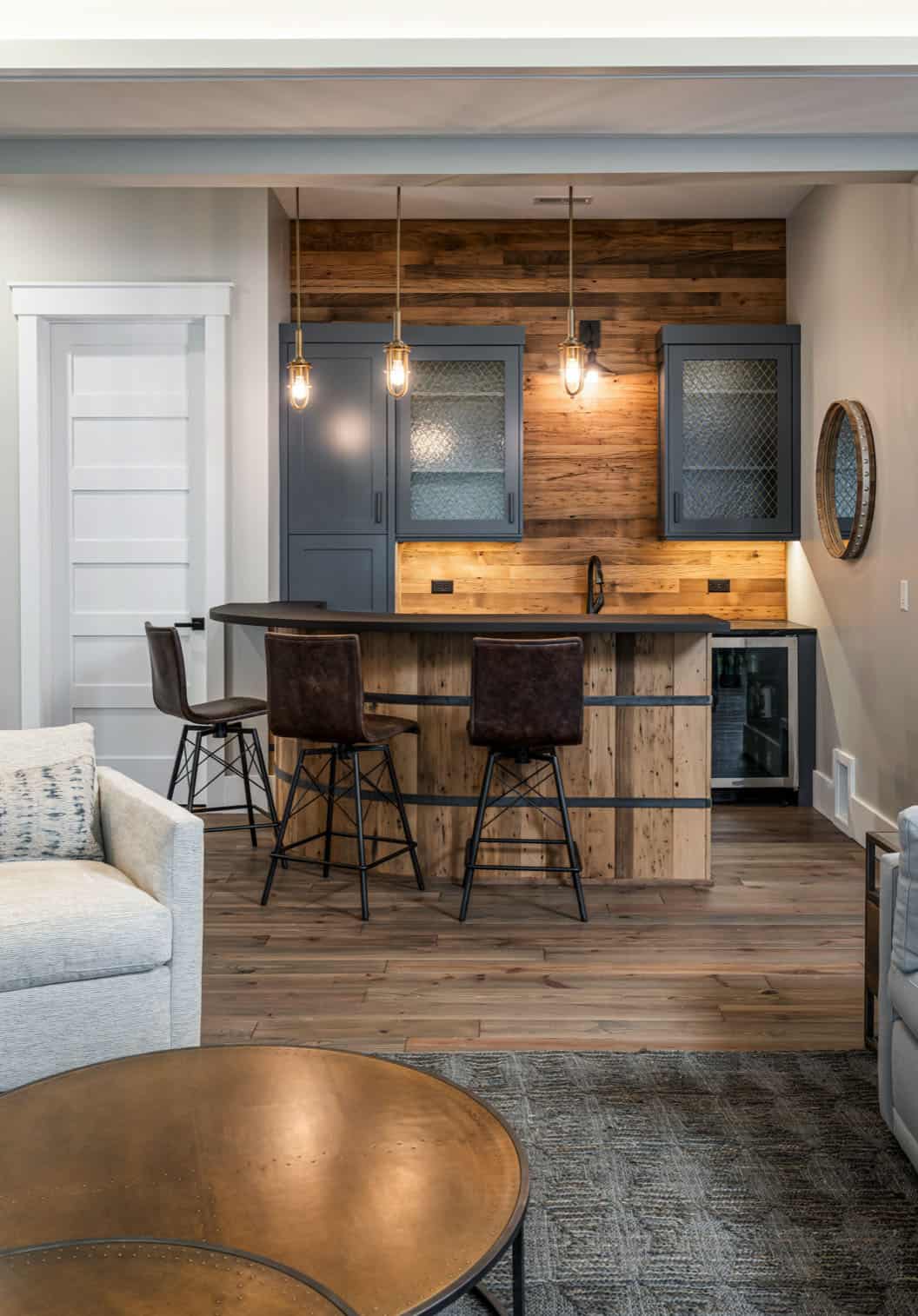 rustic-contemporary-home-bar