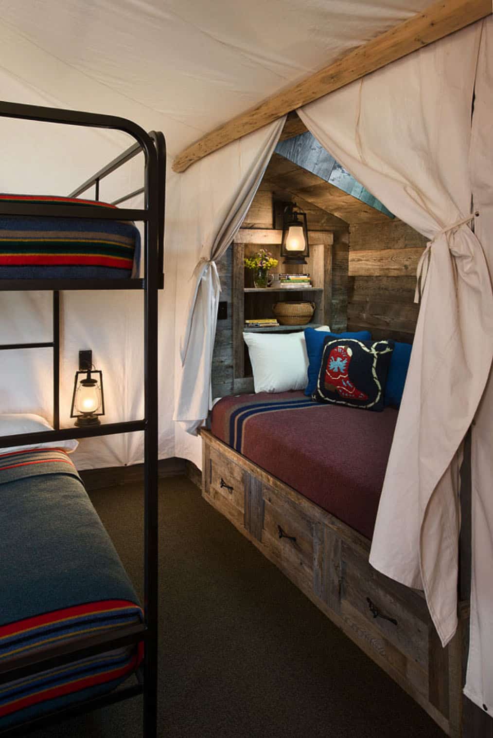 rustic-bunk-bedroom