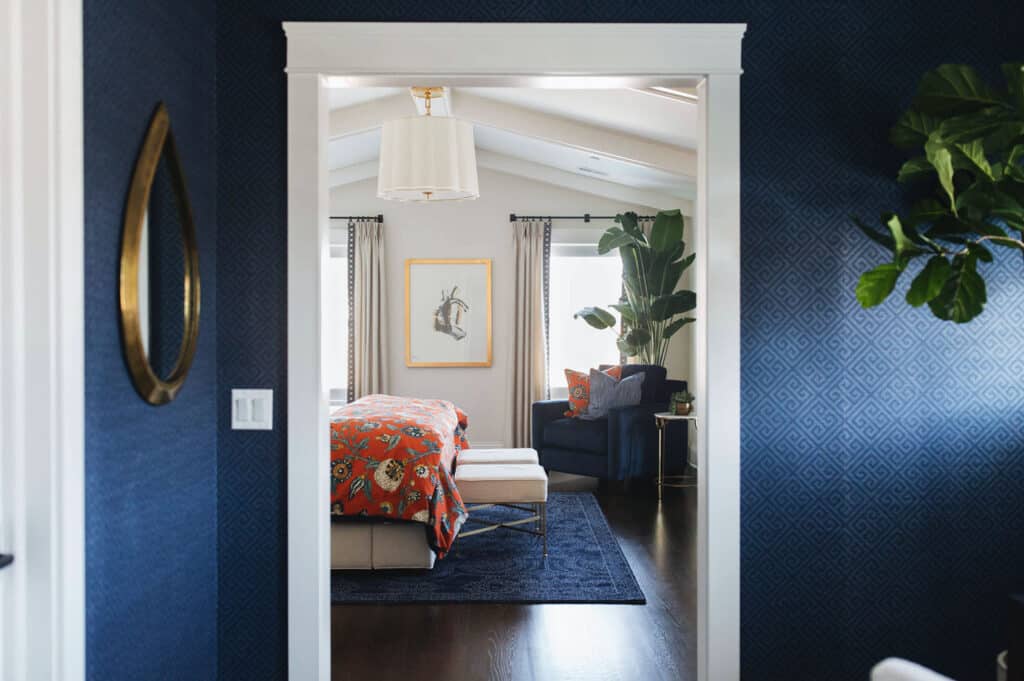A dream home in Illinois that blends cozy interiors with modern design