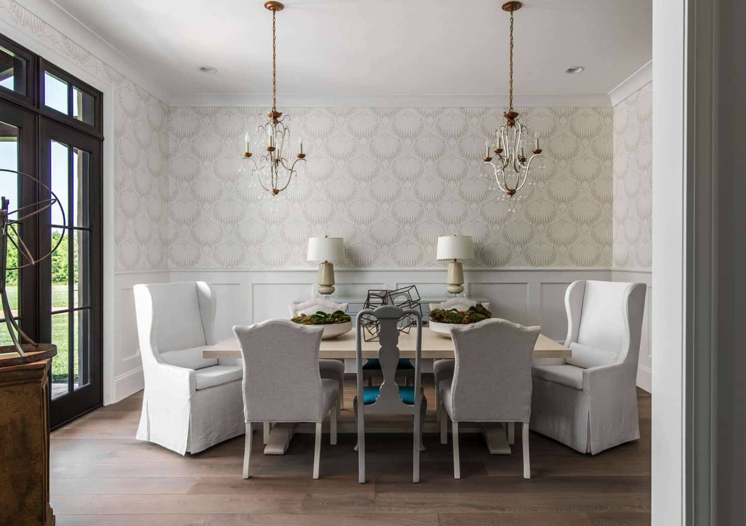 traditional-dining-room