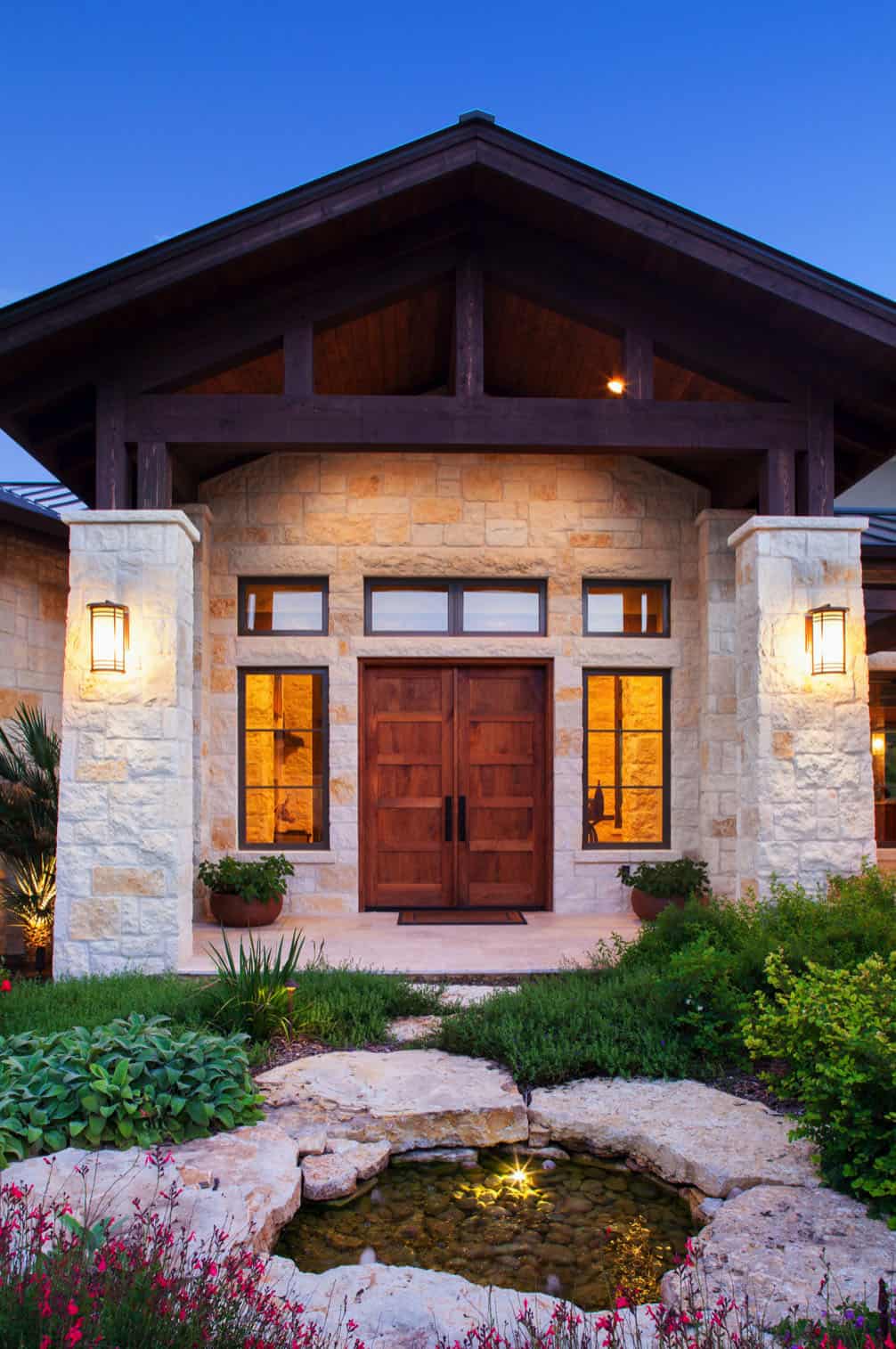 rustic-home-entry-timeless-aesthetics