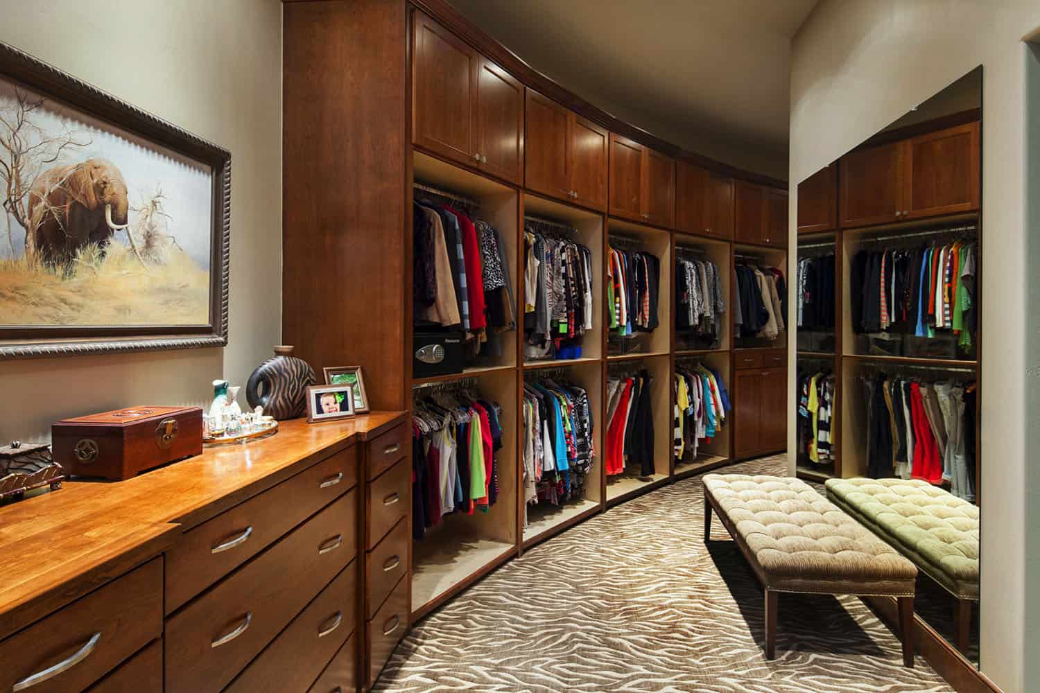 traditional-closet