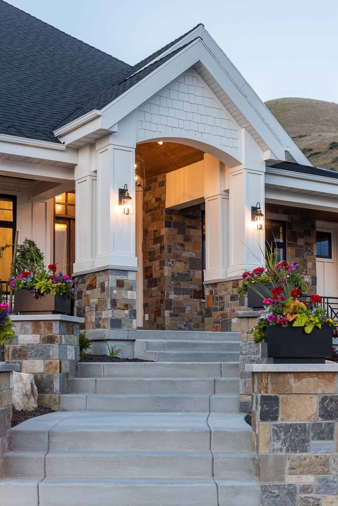 modern-farmhouse-style-exterior