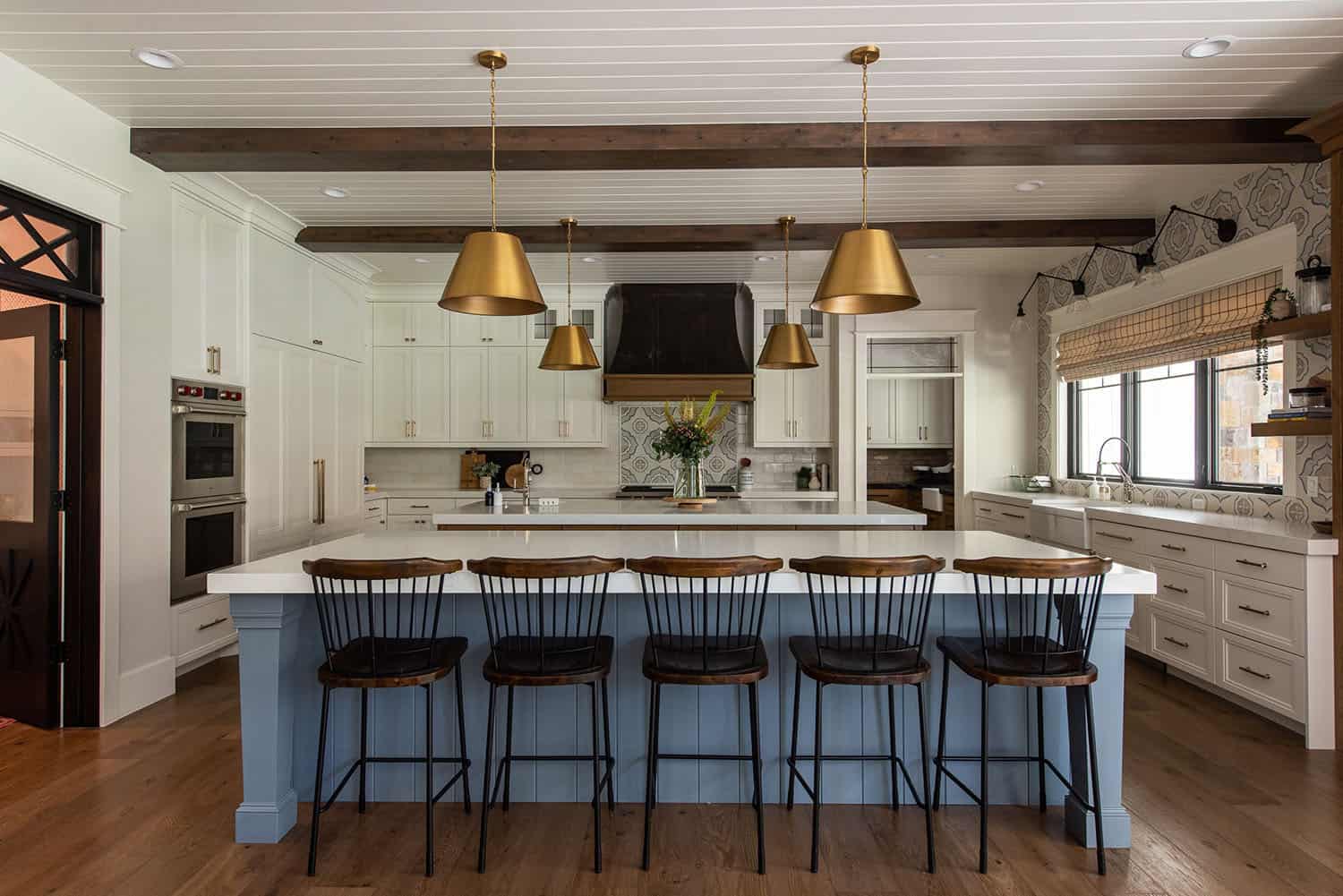 modern-farmhouse-style-kitchen