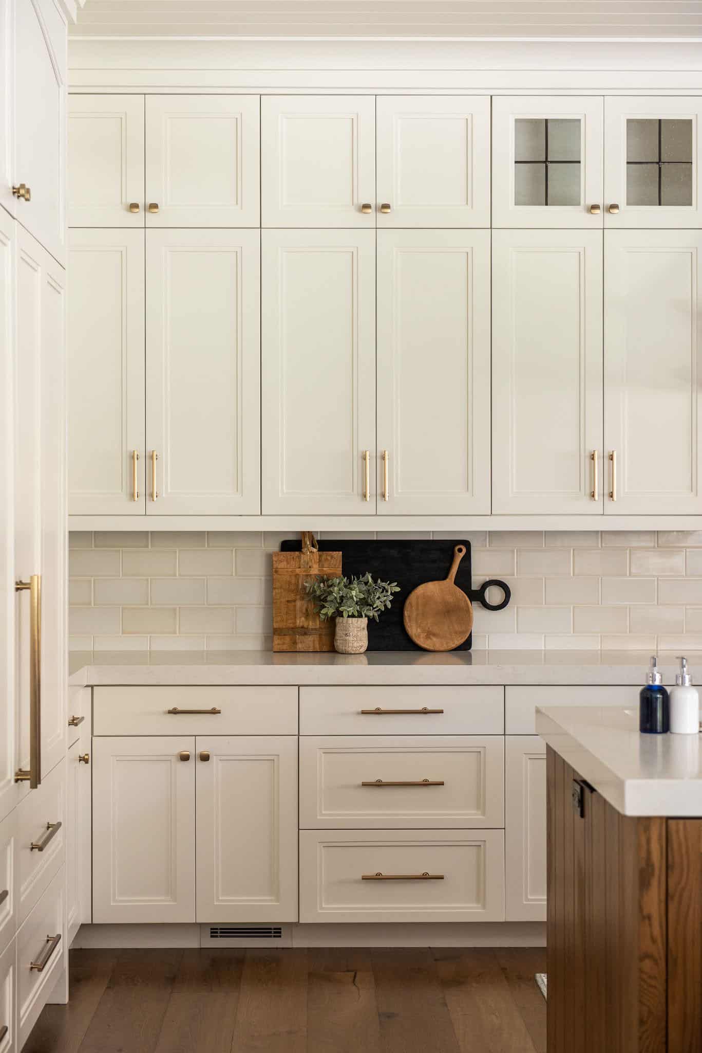 modern-farmhouse-style-kitchen