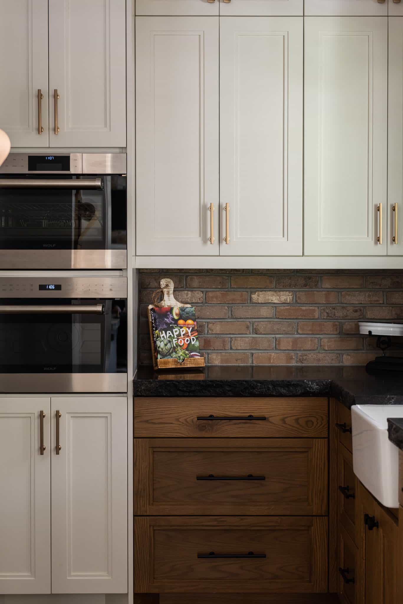 modern-farmhouse-style-kitchen