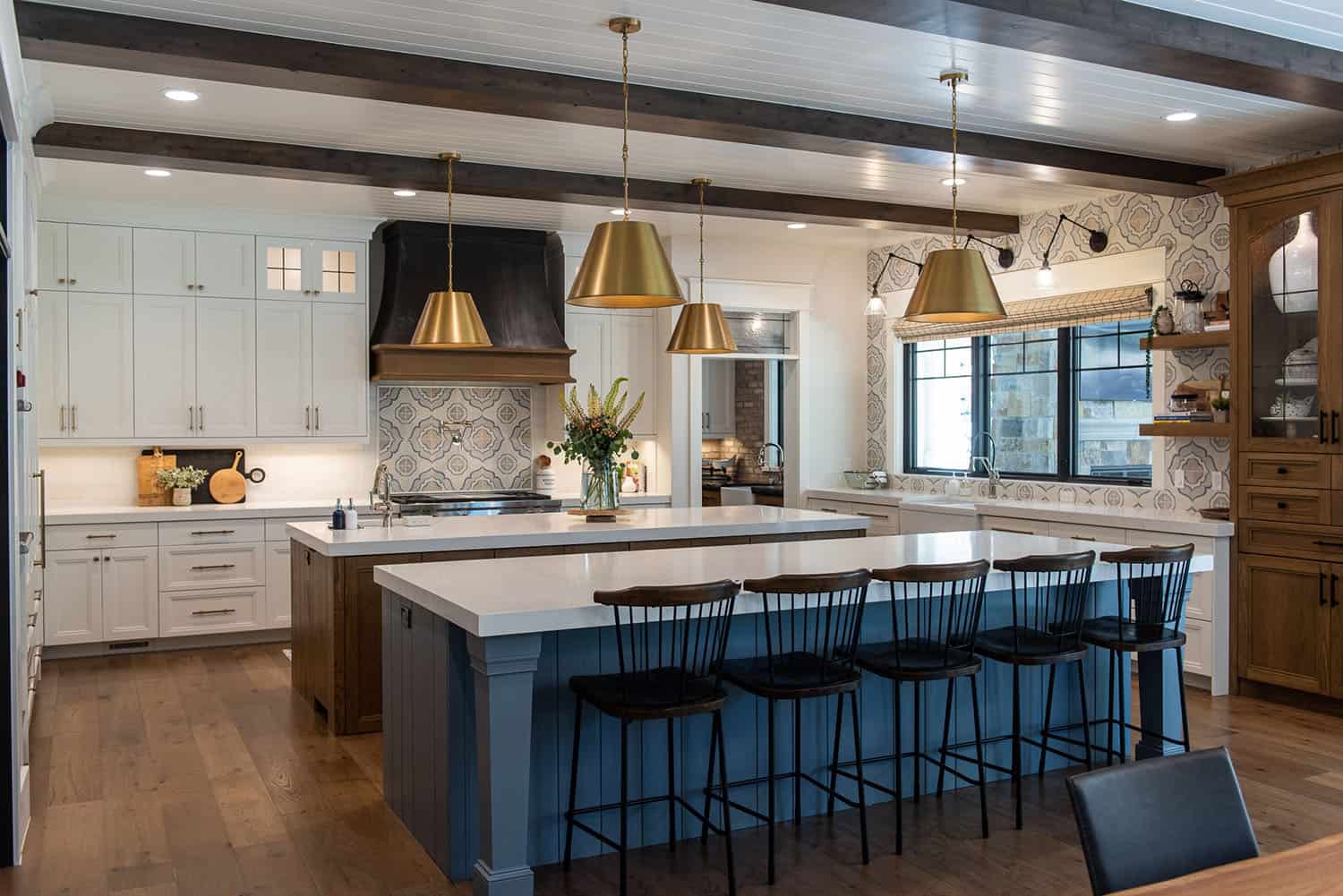 modern-farmhouse-style-kitchen