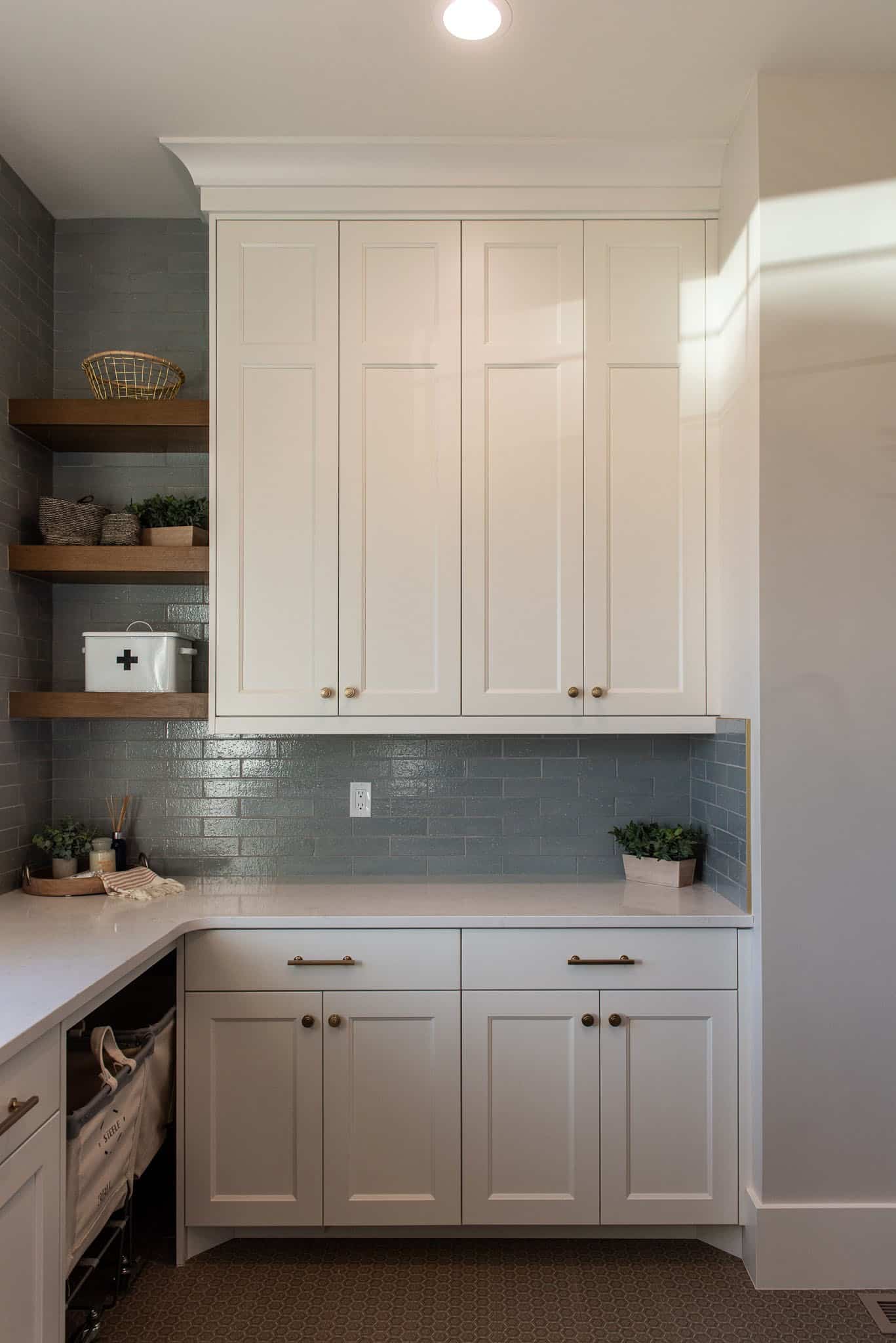 modern-farmhouse-style-laundry-room