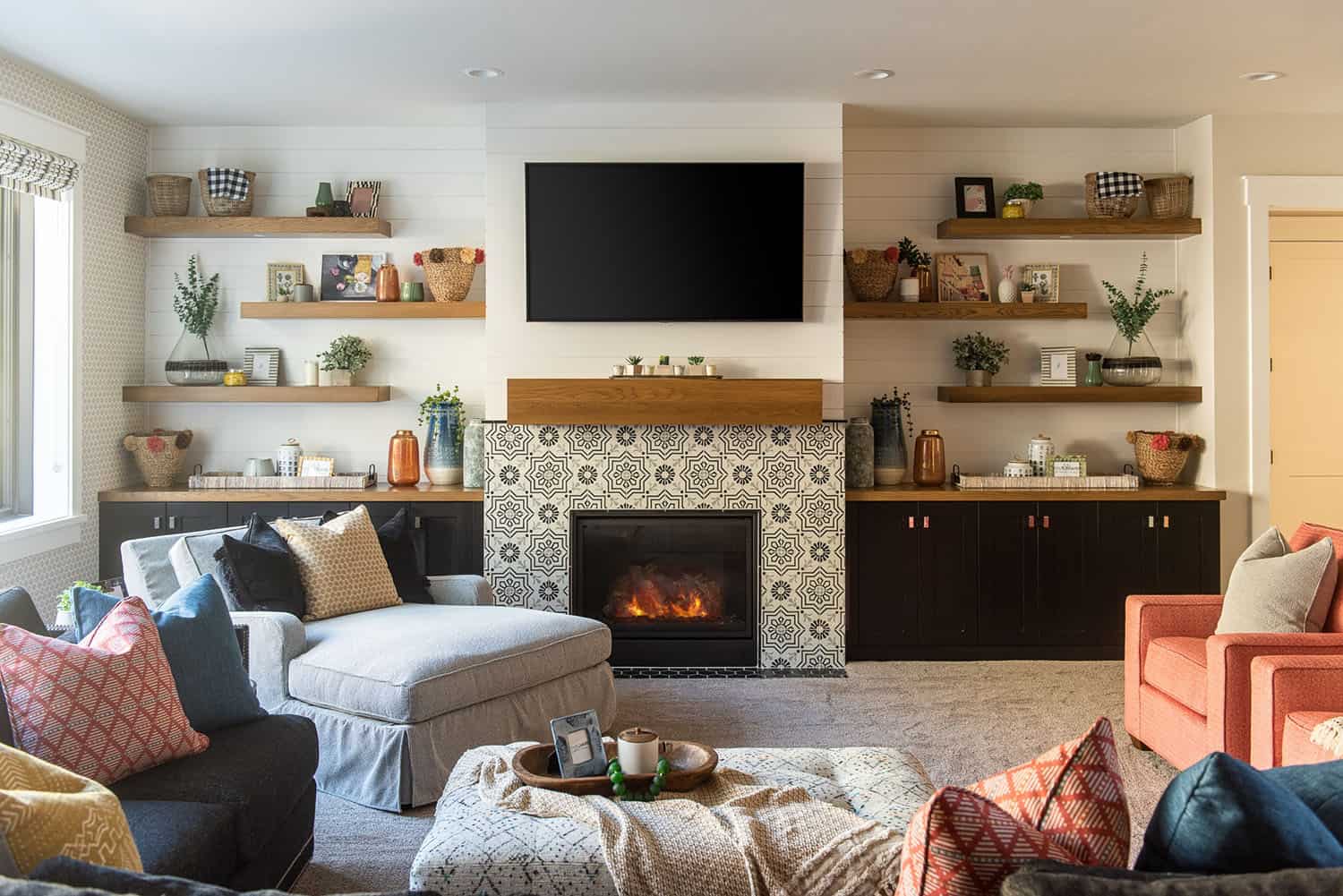 modern-farmhouse-style-family-room