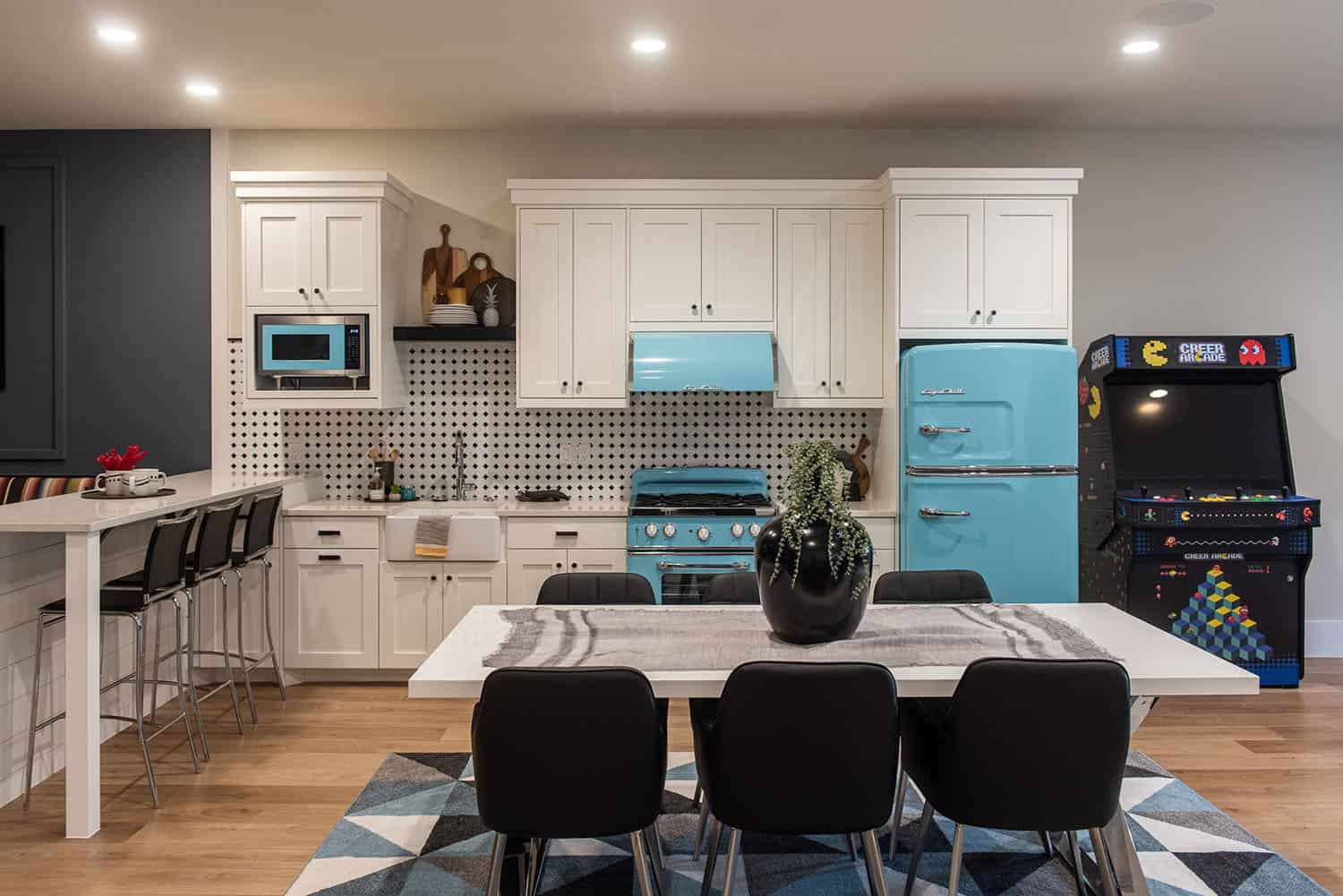 modern-farmhouse-style-family-room