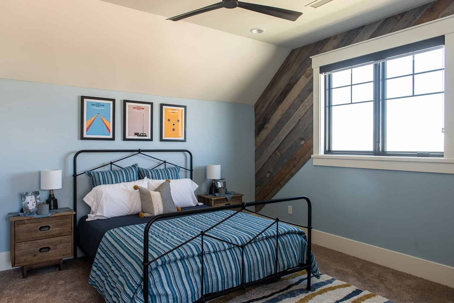 modern-farmhouse-style-bedroom