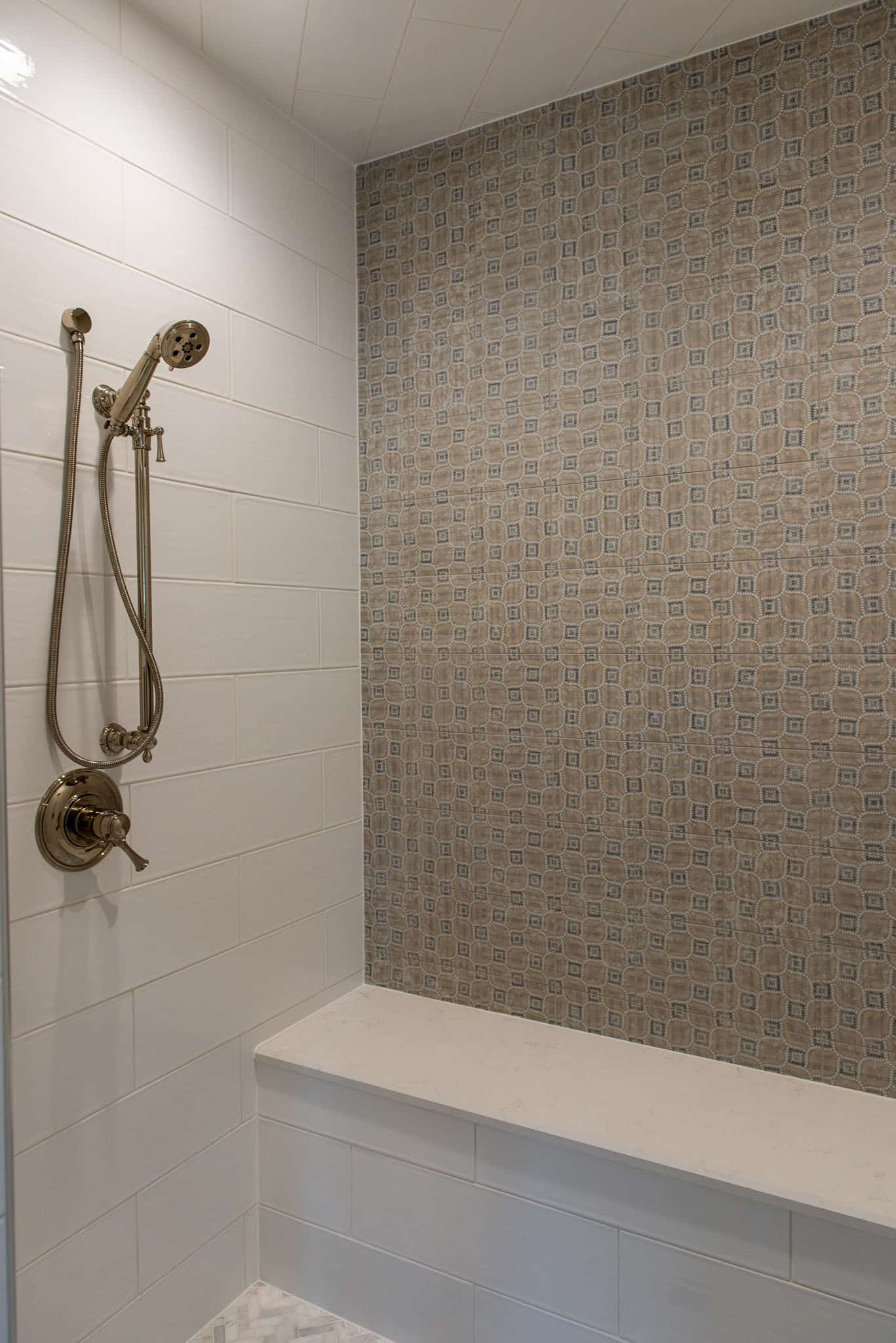 modern-farmhouse-style-bathroom-shower