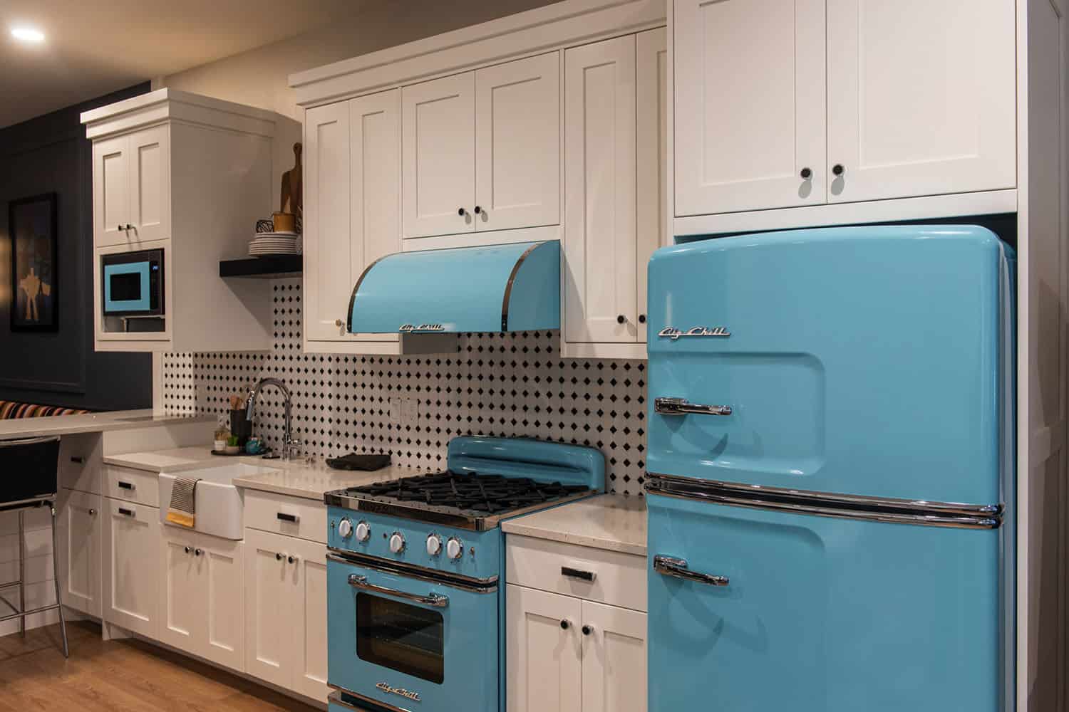 modern-farmhouse-style-basement-kitchen
