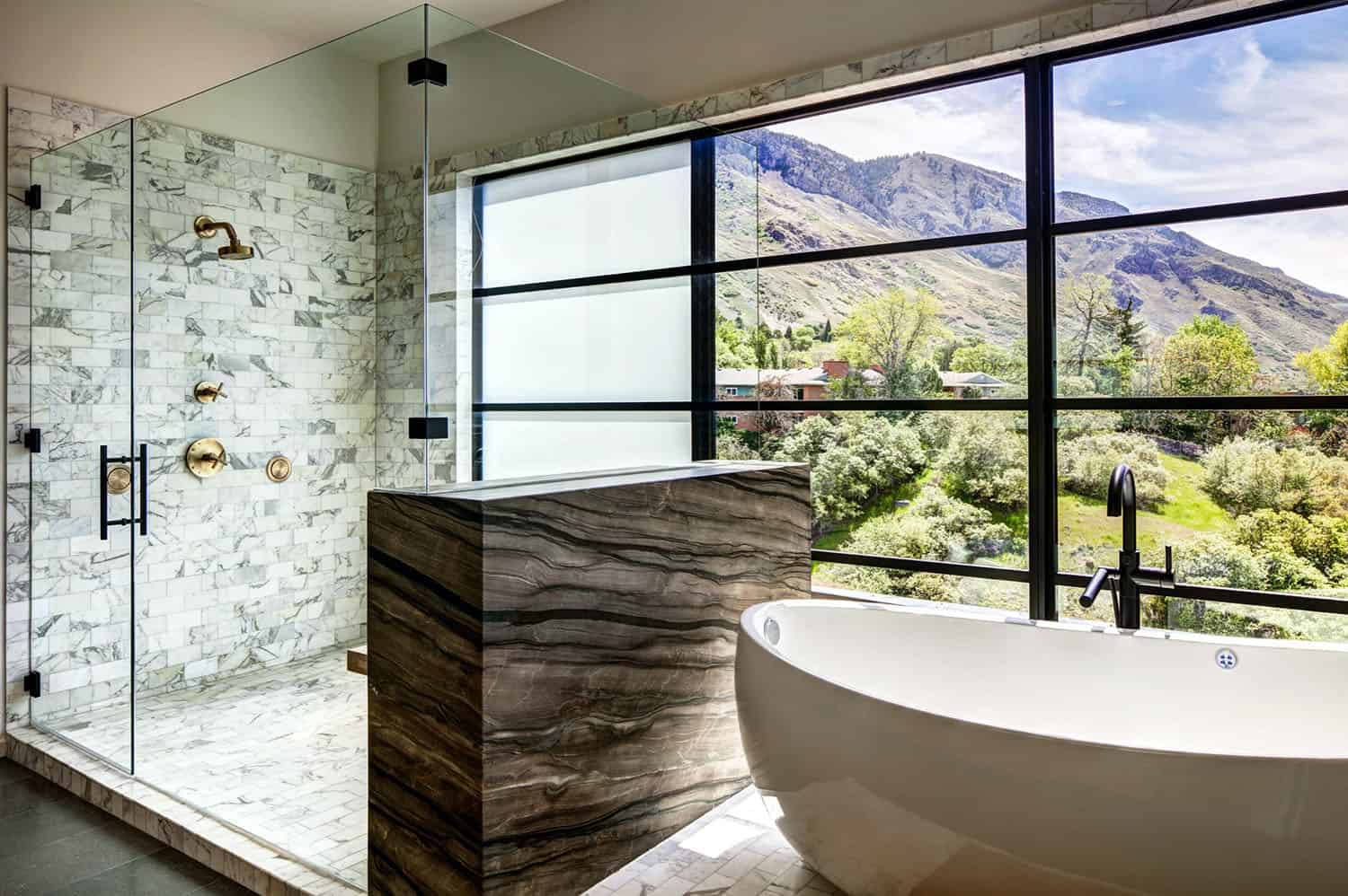 residence-midcentury-bathroom