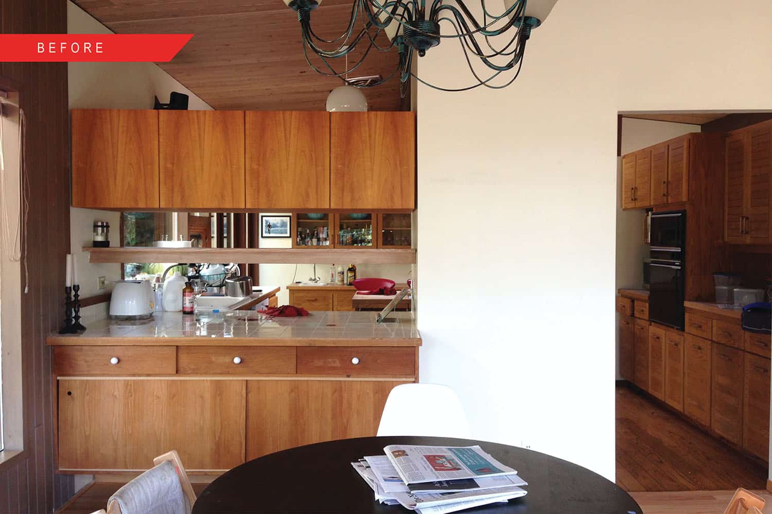 hillside-midcentury-modern-home-kitchen-before-remodel