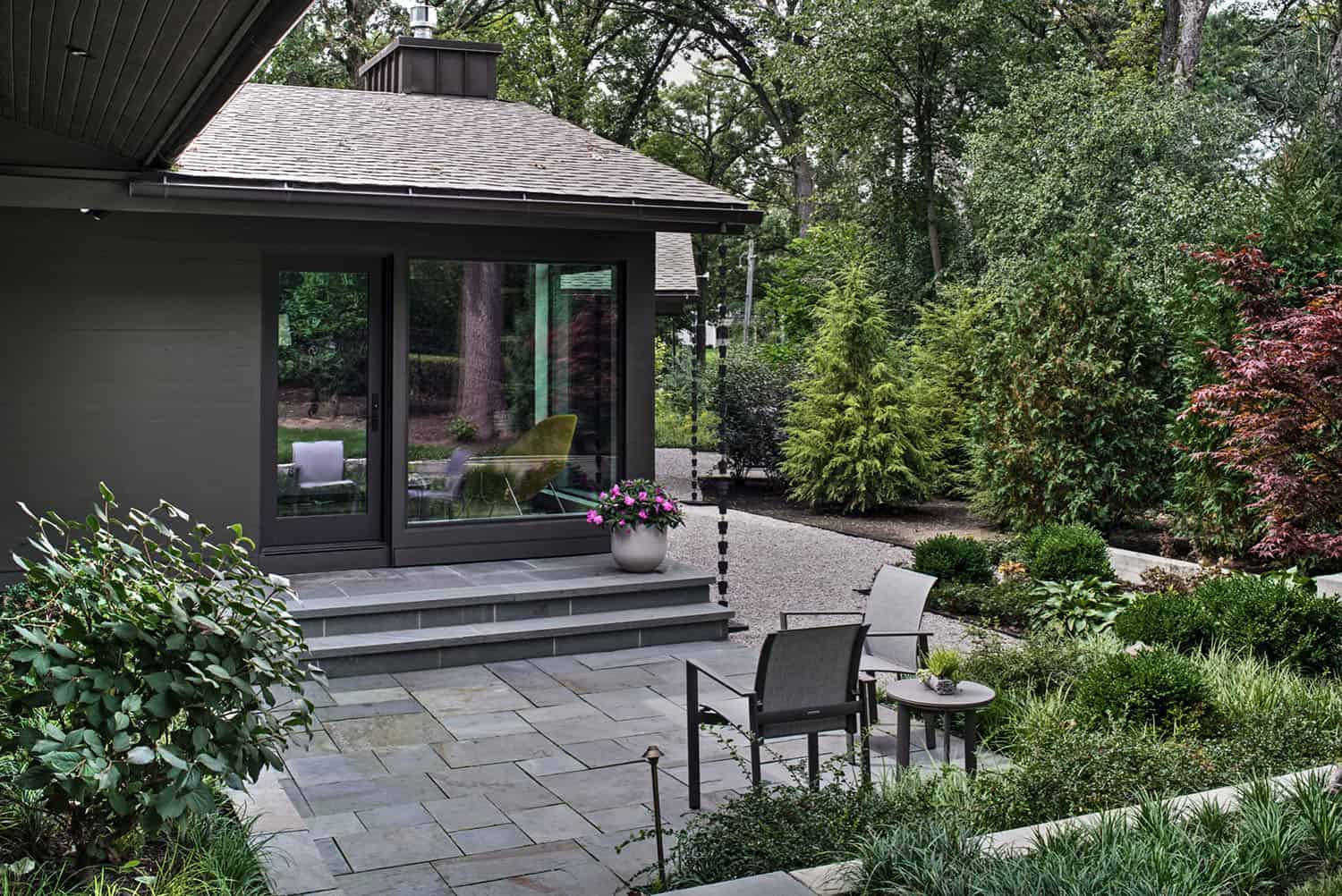 midcentury-modern-exterior