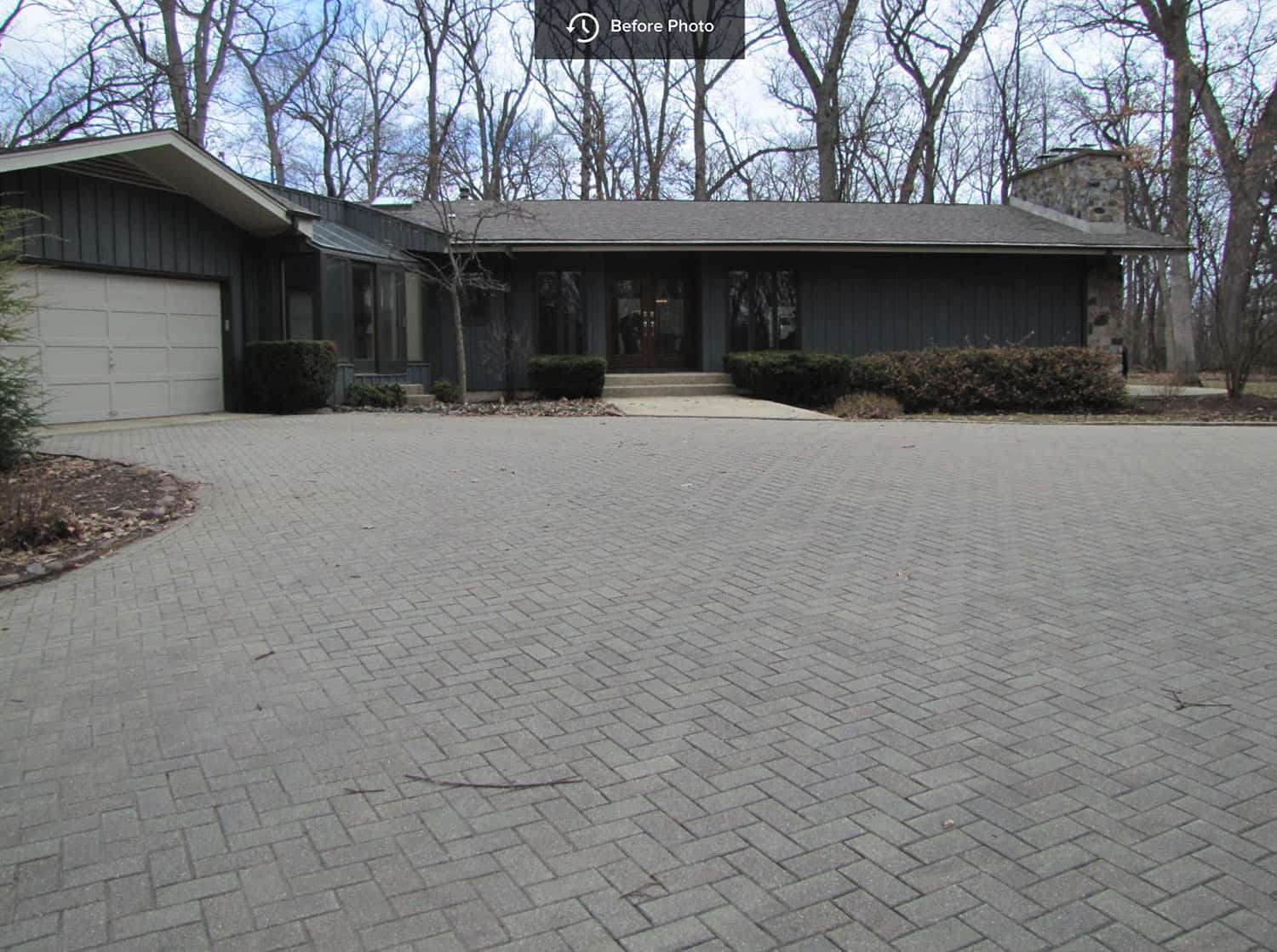 midcentury-modern-exterior-before-renovation