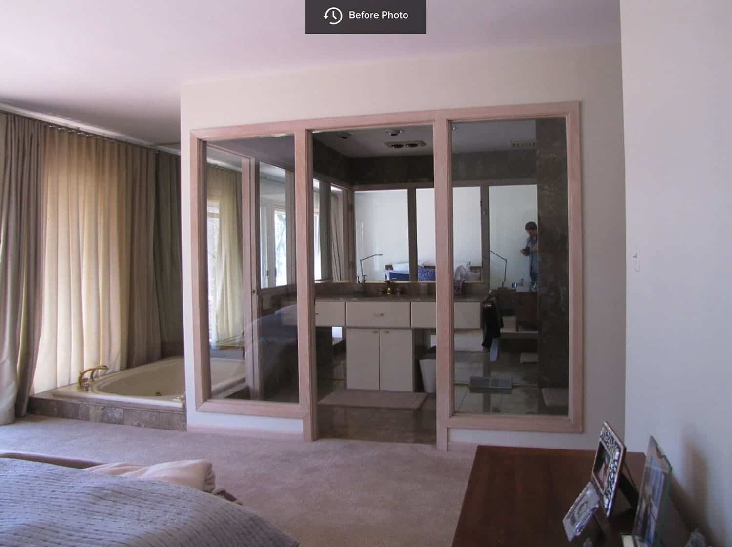 midcentury-modern-bedroom-bathroom-before-renovation