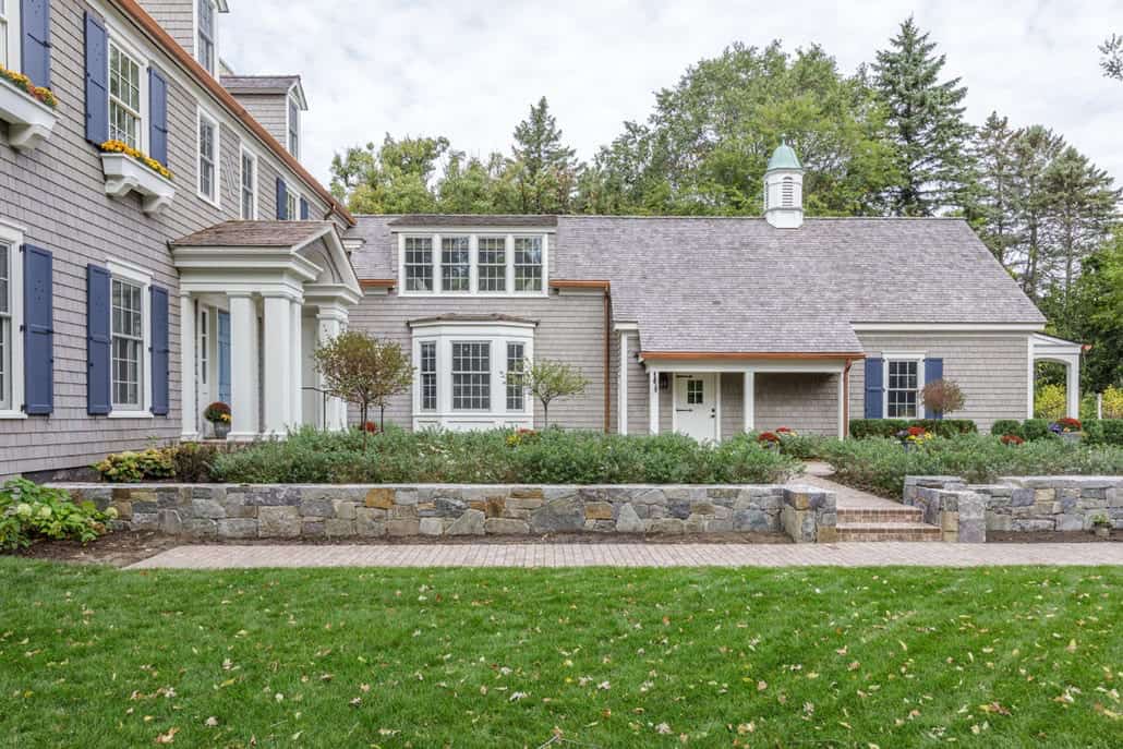 shingle-colonial-style-lake-house-exterior