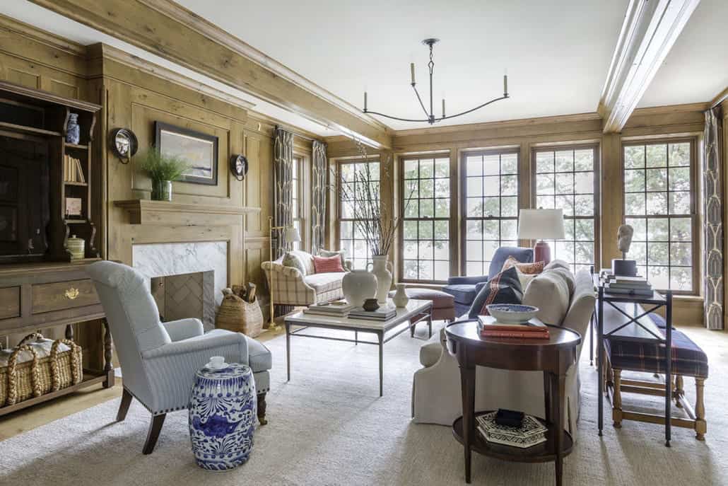 colonial-style-living-room