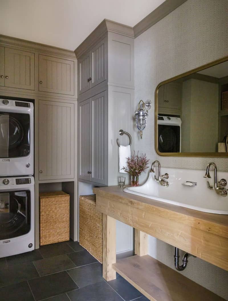 colonial-style-laundry-room