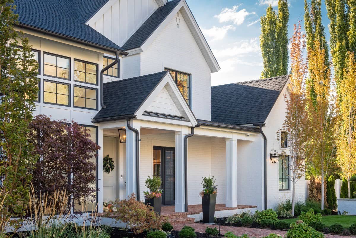 modern-farmhouse-exterior