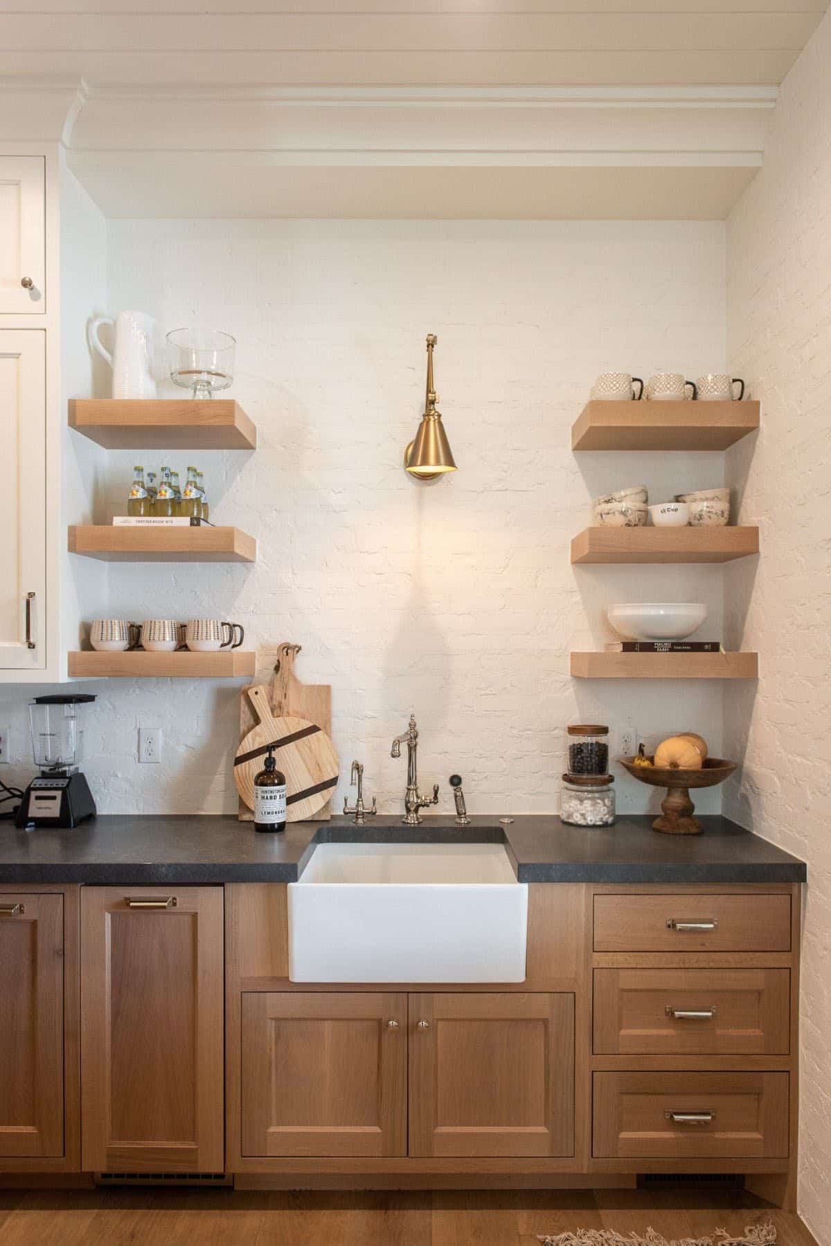 modern-farmhouse-kitchen