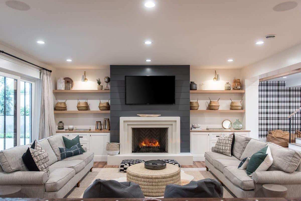 modern-farmhouse-family-room