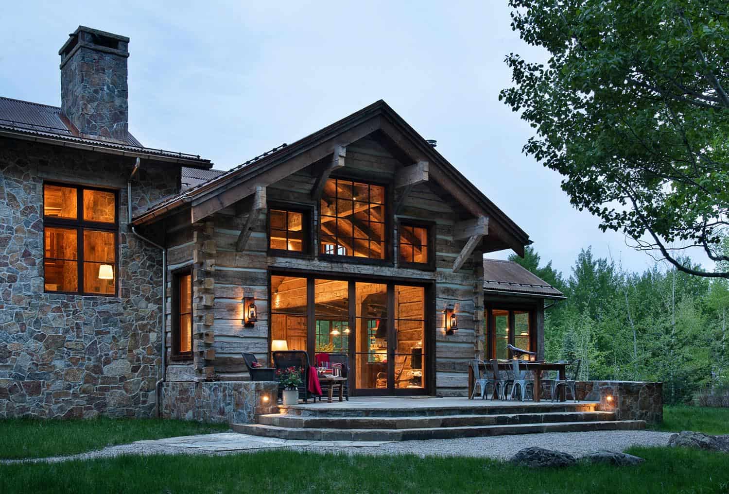rustic-mountain-house-exterior