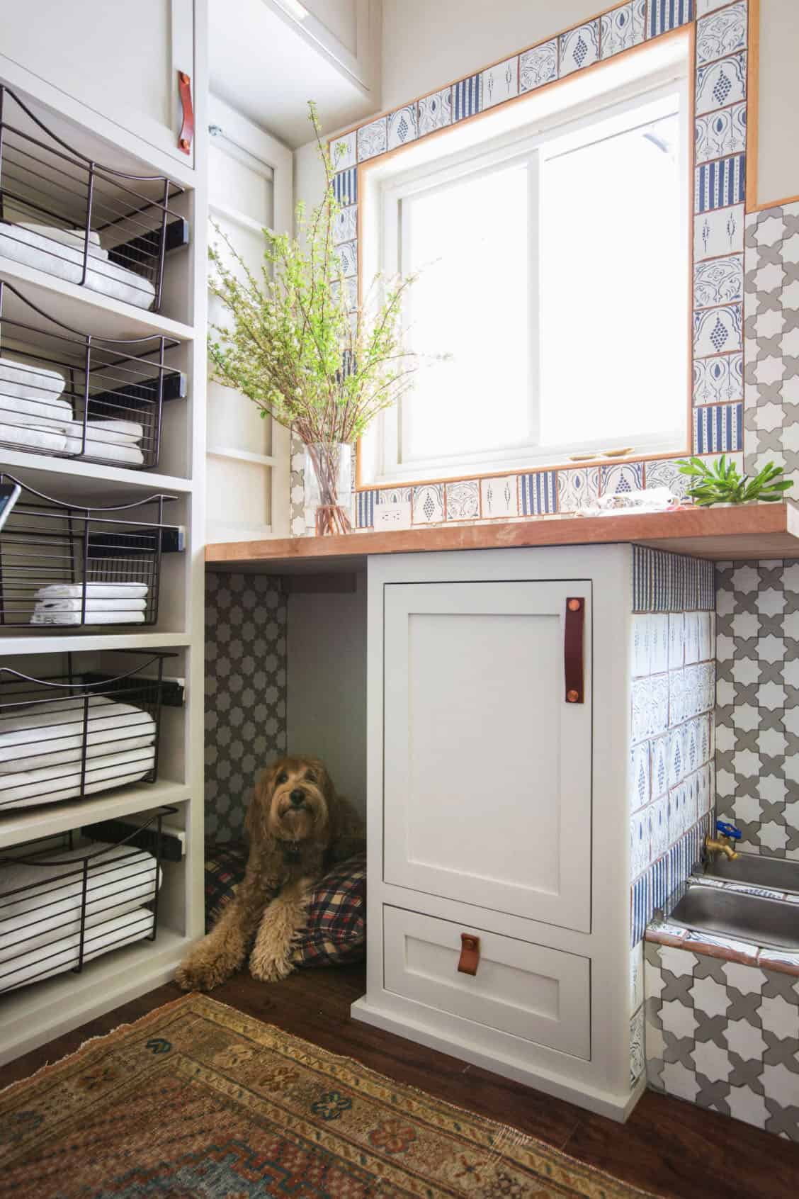 tiny-laundry-room-pet-bed