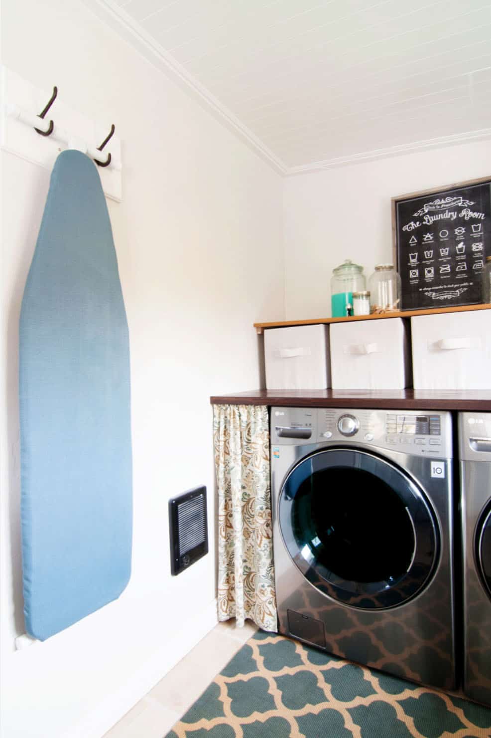 tiny-laundry-room-storage-solutions