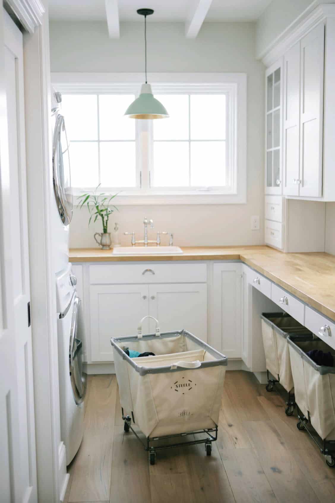 tiny-laundry-room-laundry-sorting