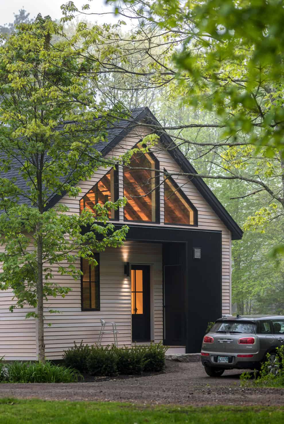 barn-home-entry