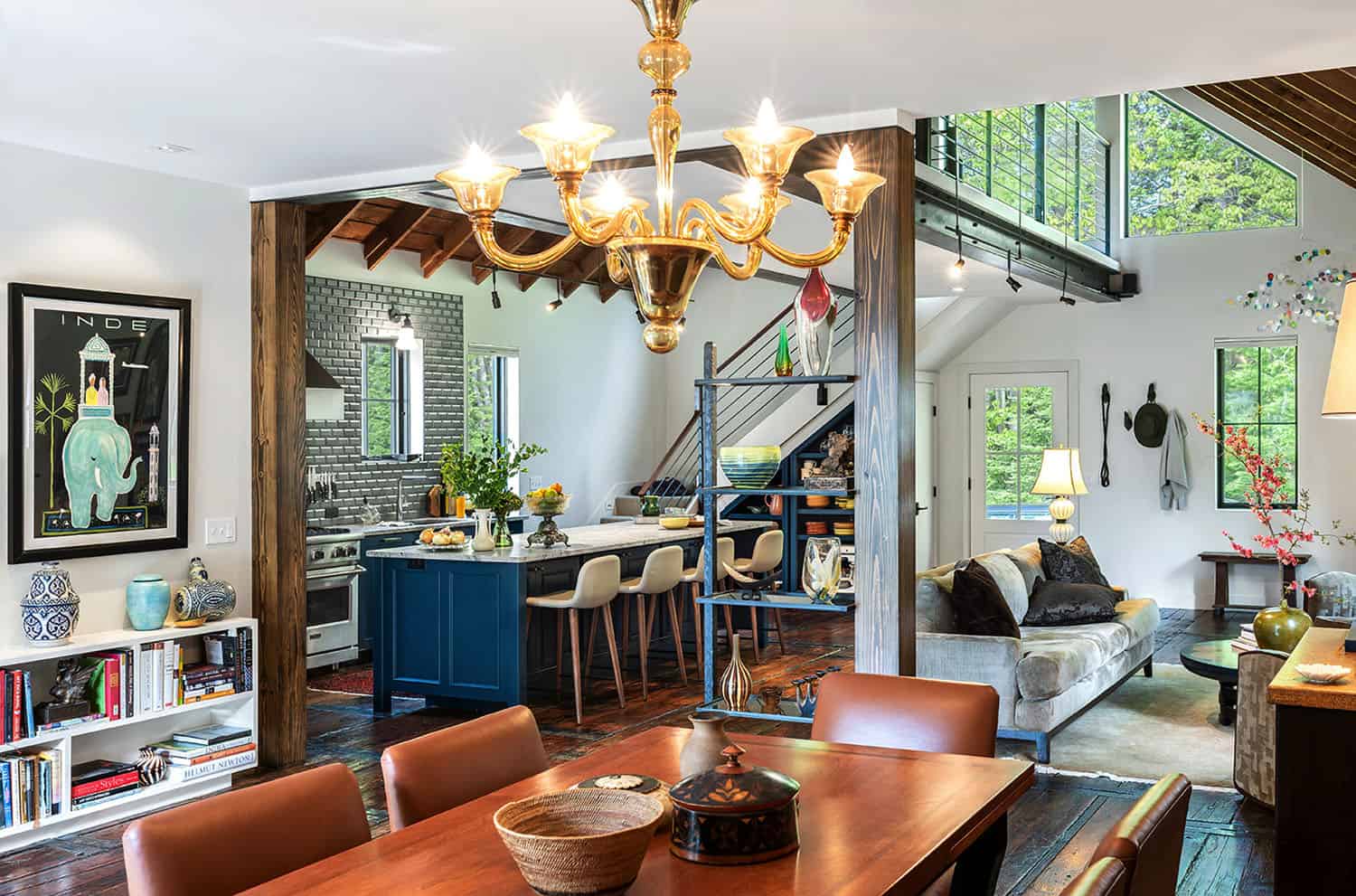 barn-home-dining-room
