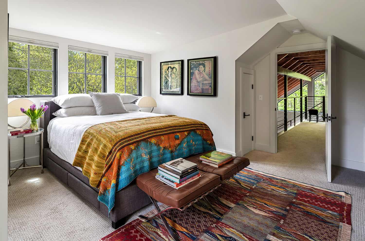 barn-home-farmhouse-bedroom