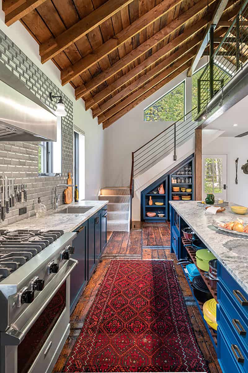 barn-home-kitchen