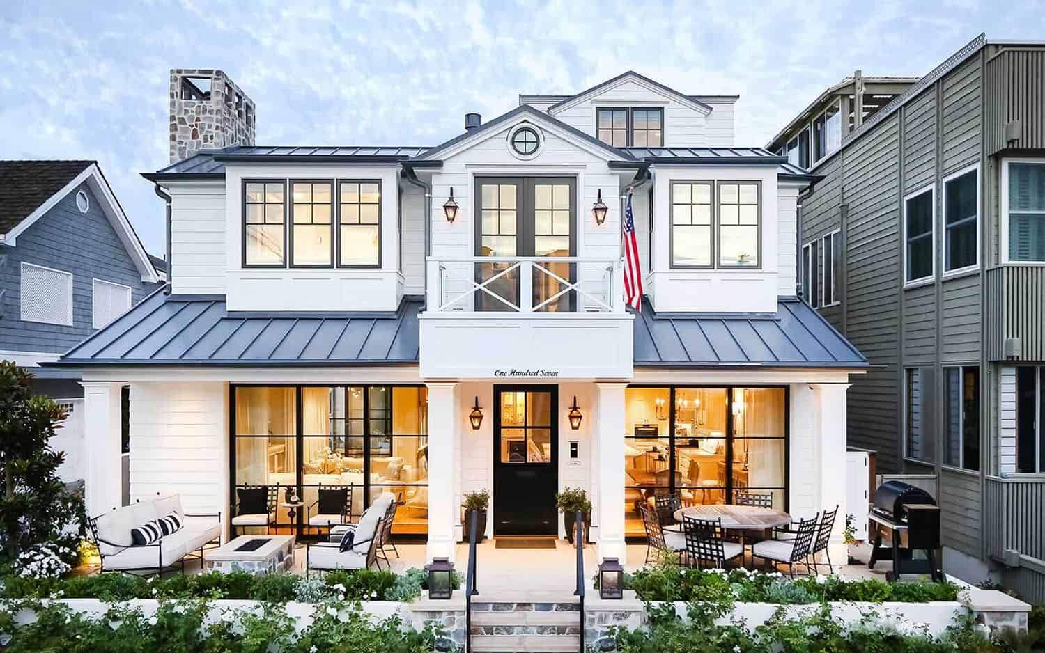 beach-style-home-exterior