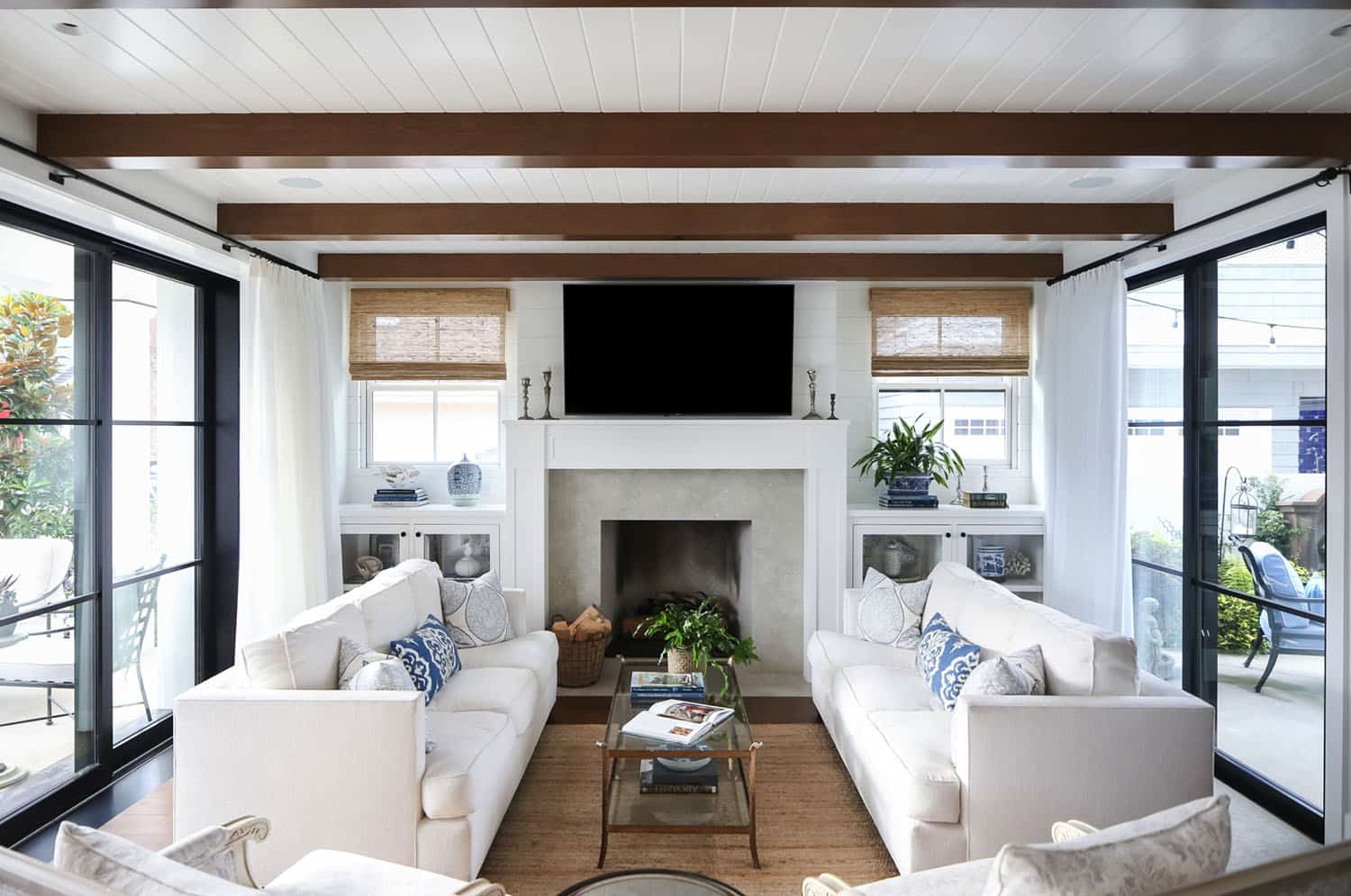 beach-style-living-room