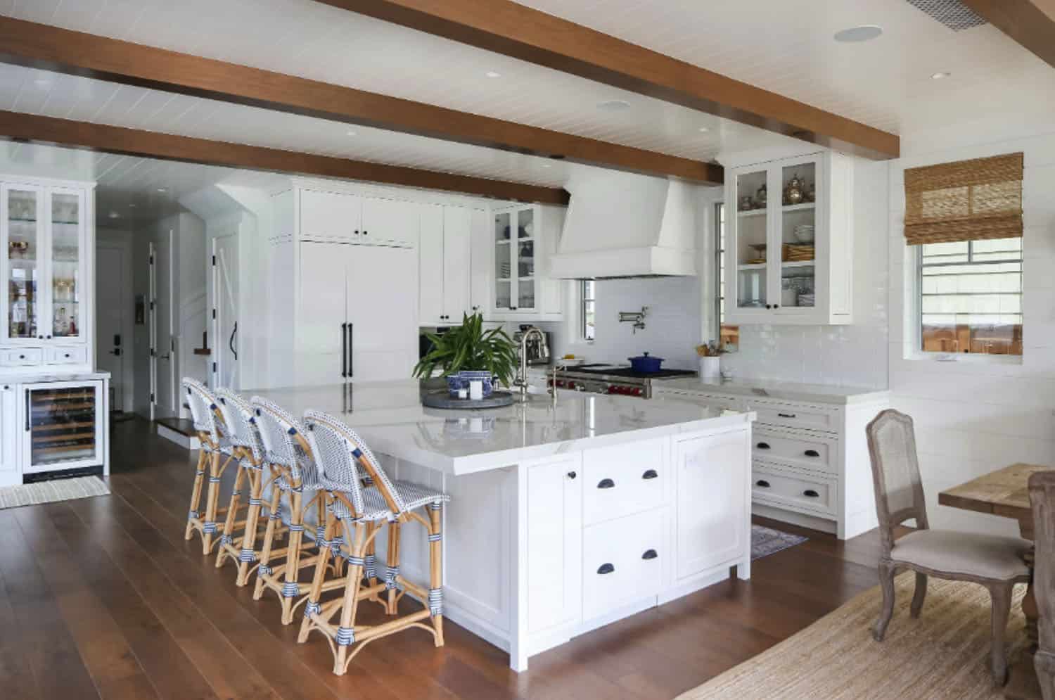 beach-style-kitchen