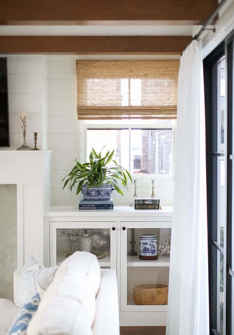 beach-style-living-room