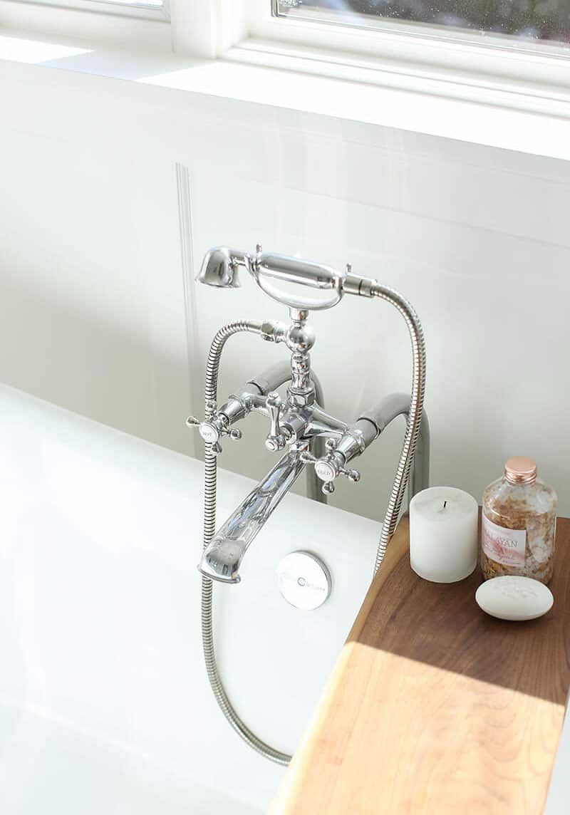 beach-style-bathroom