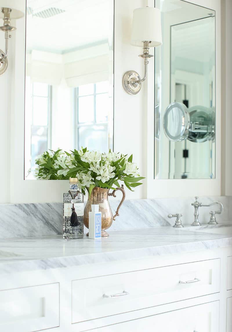beach-style-bathroom