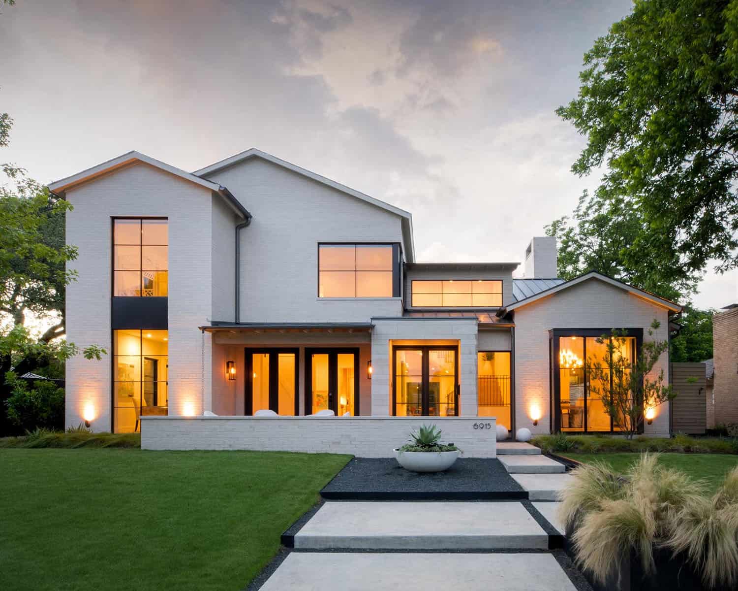 contemporary-home-exterior
