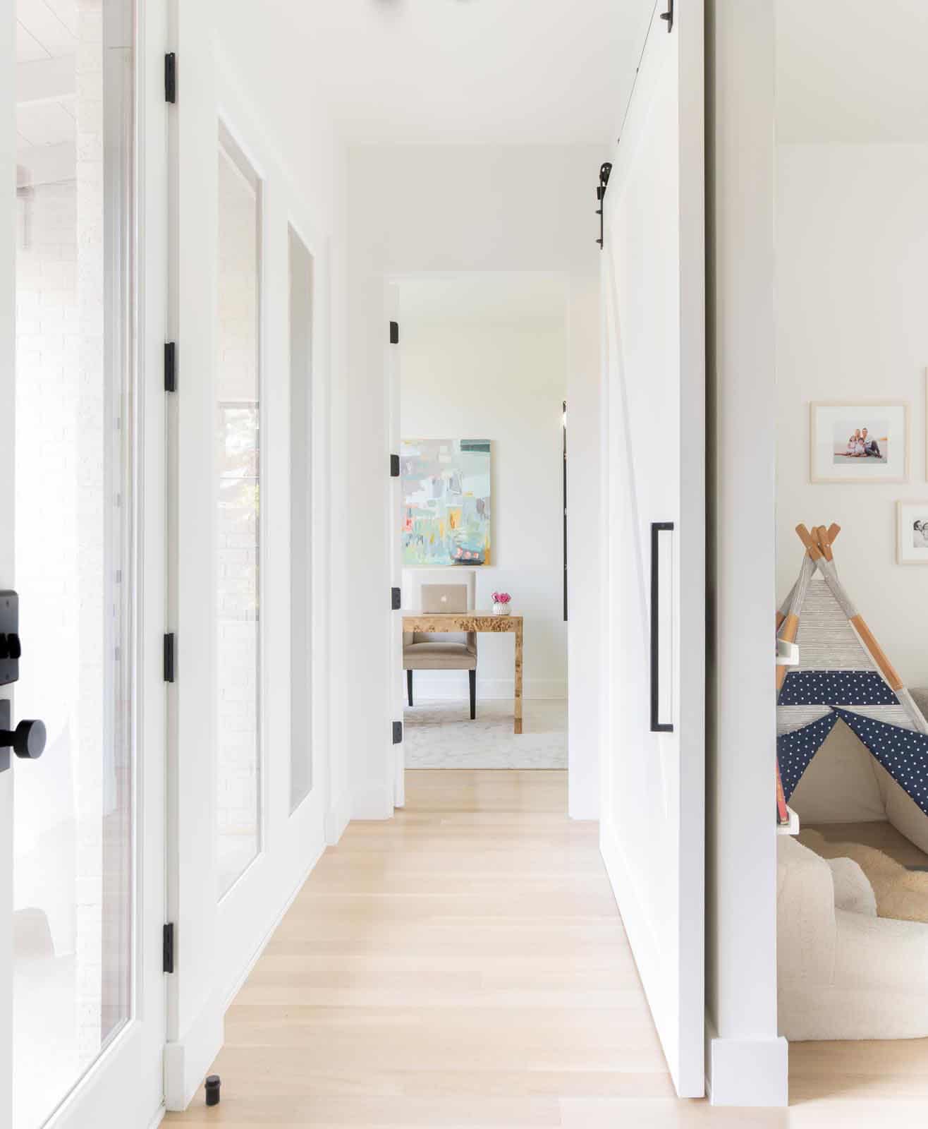 contemporary-hall