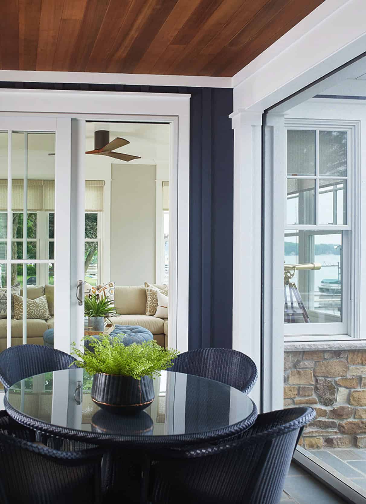 cozy-lake-cottage-screened-porch