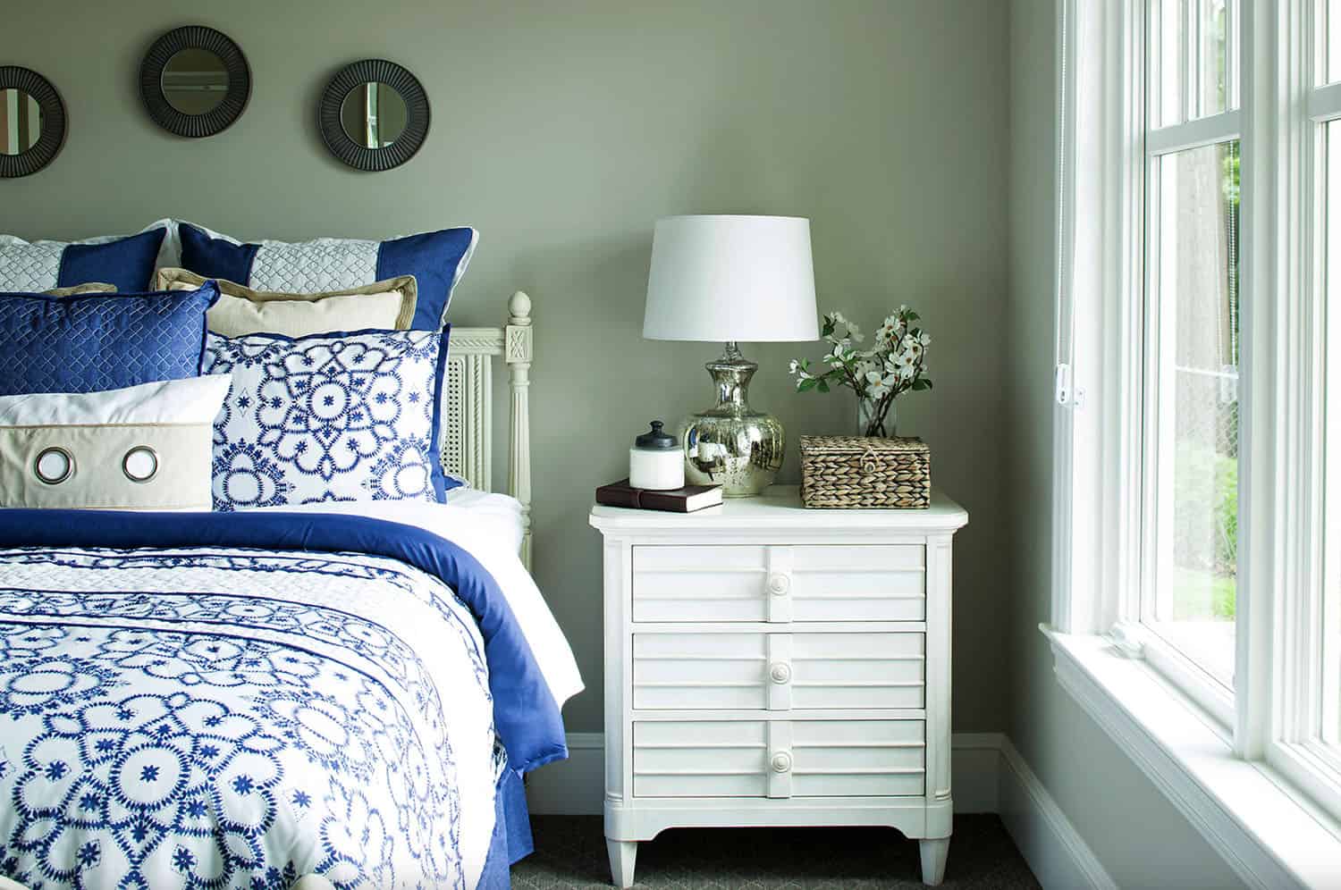 transitional-bedroom