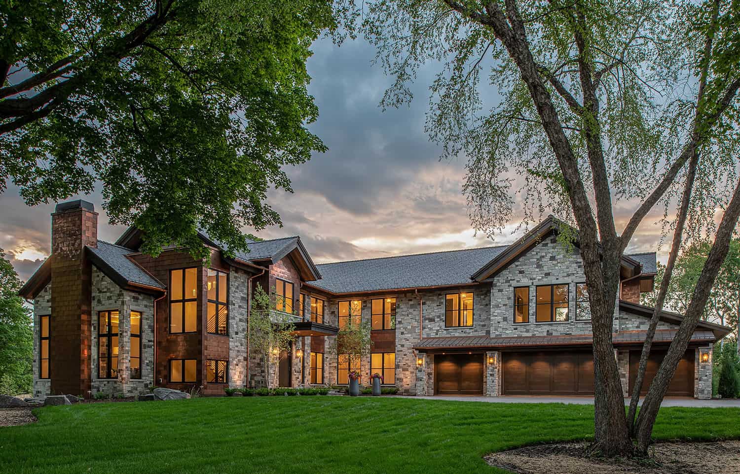 modern-rustic-mountain-home-exterior